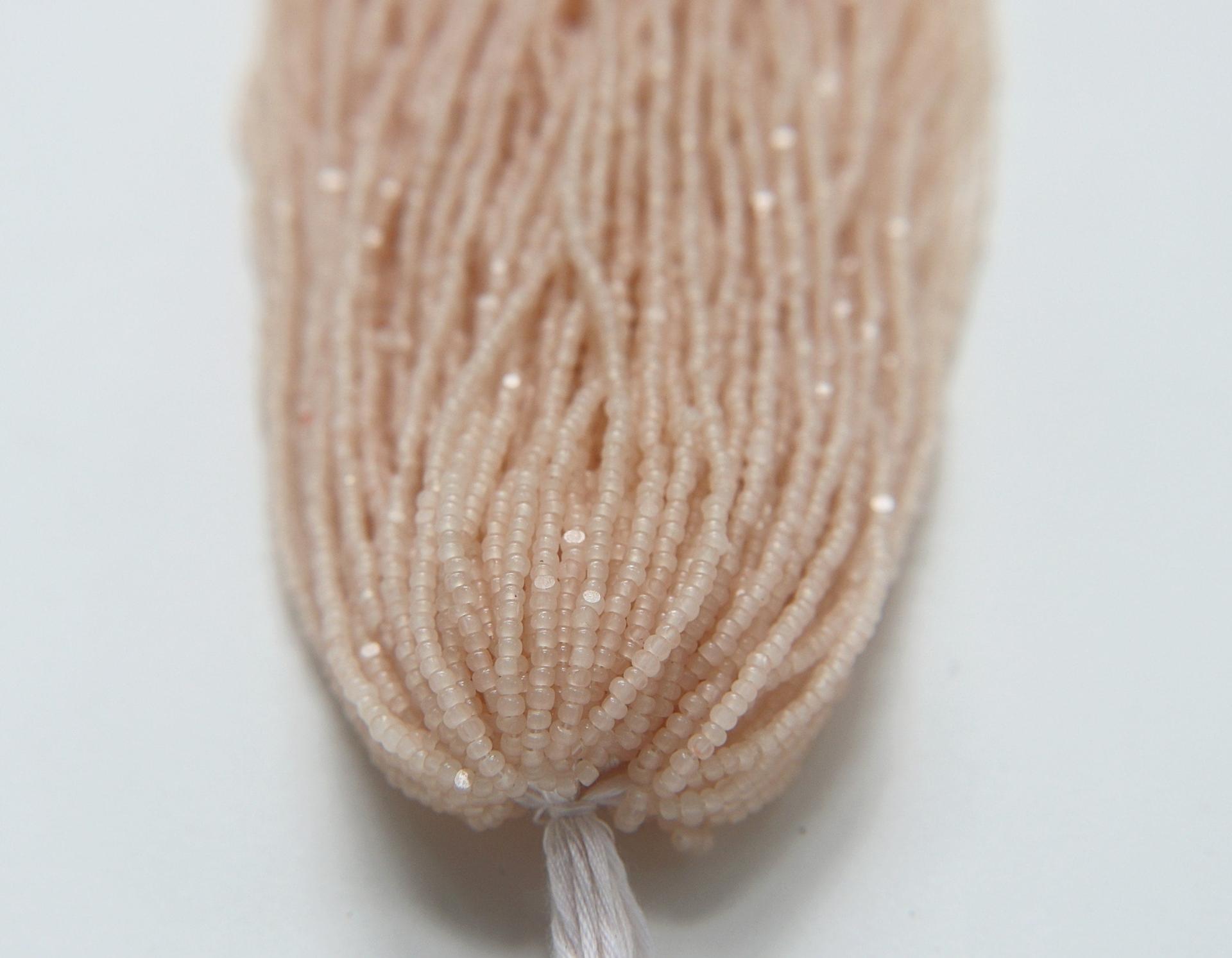 11/0 Hanks Charlotte Cut Beads Silk Opal 1/5/25/50/100 Hanks 2.0mm jewellery rare glass beads, jewelry supply, Native supply
