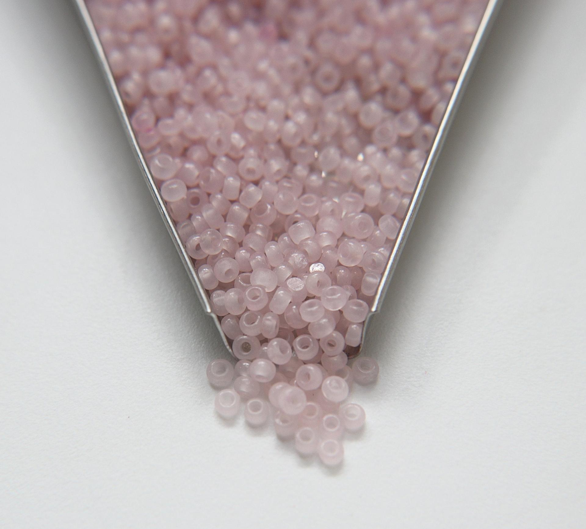 8/0 Truecut Beads Rose Water Opal glass beads jewelry supply vintage findings craft supply rare materials