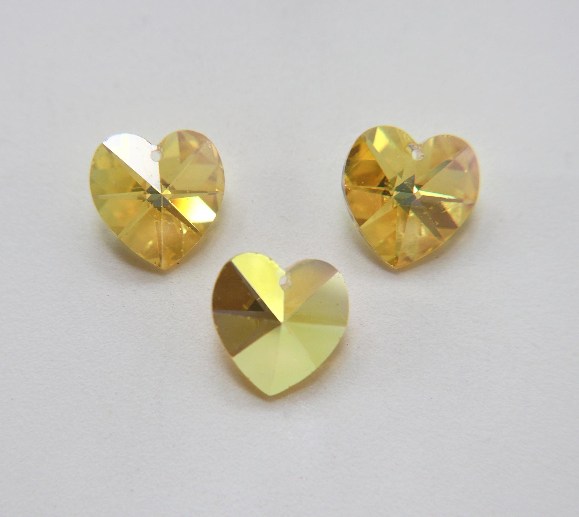 18 MM Swarovski Crystal Heart Pendant Beads 6202 Crystal drops in vintage findings jewelry making dangles decoration