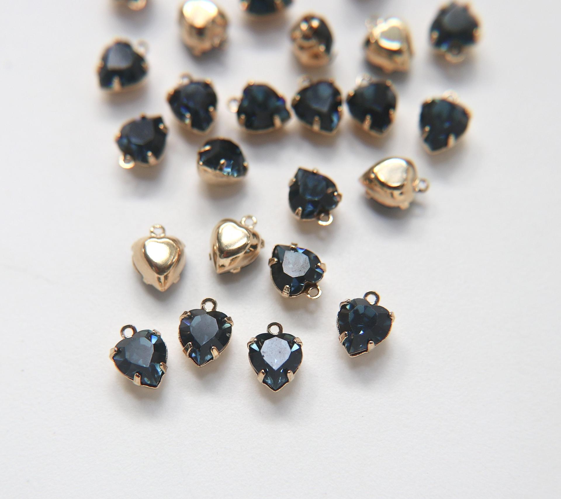 Swarovski 8mm Fancy heart Stones 1 ring setting drop dangle gold plated in Montana 6 Pieces jewelry supplies findings