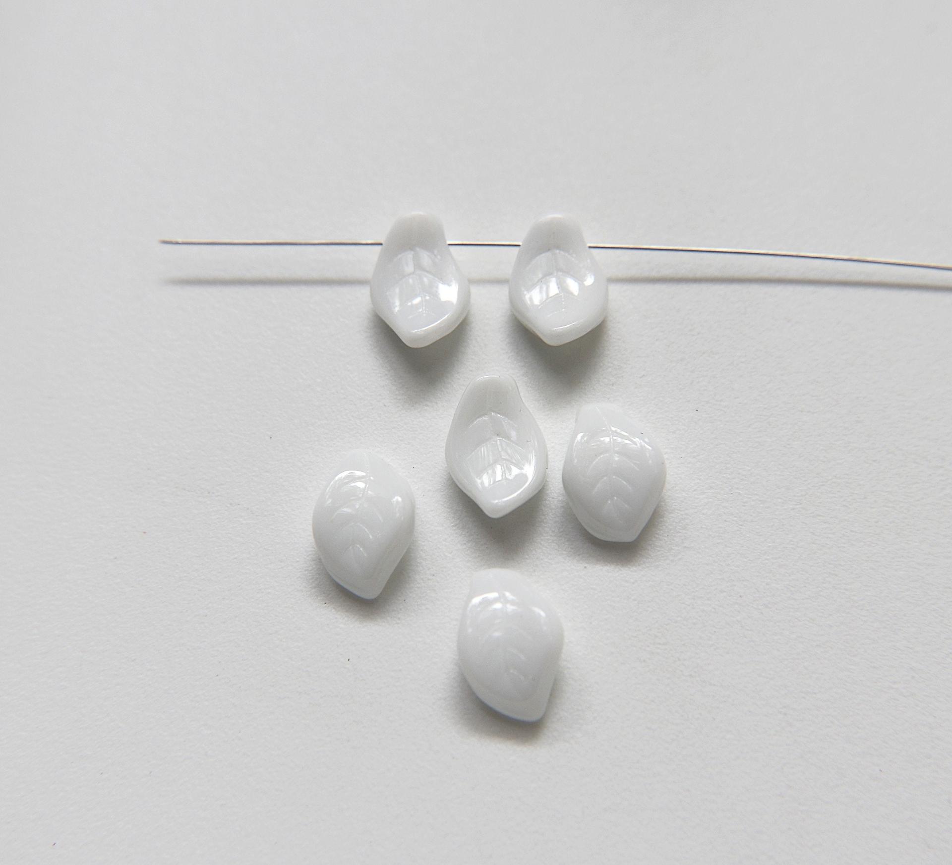 Curly leaf shaped pressed glass beads - made in Czech Republic