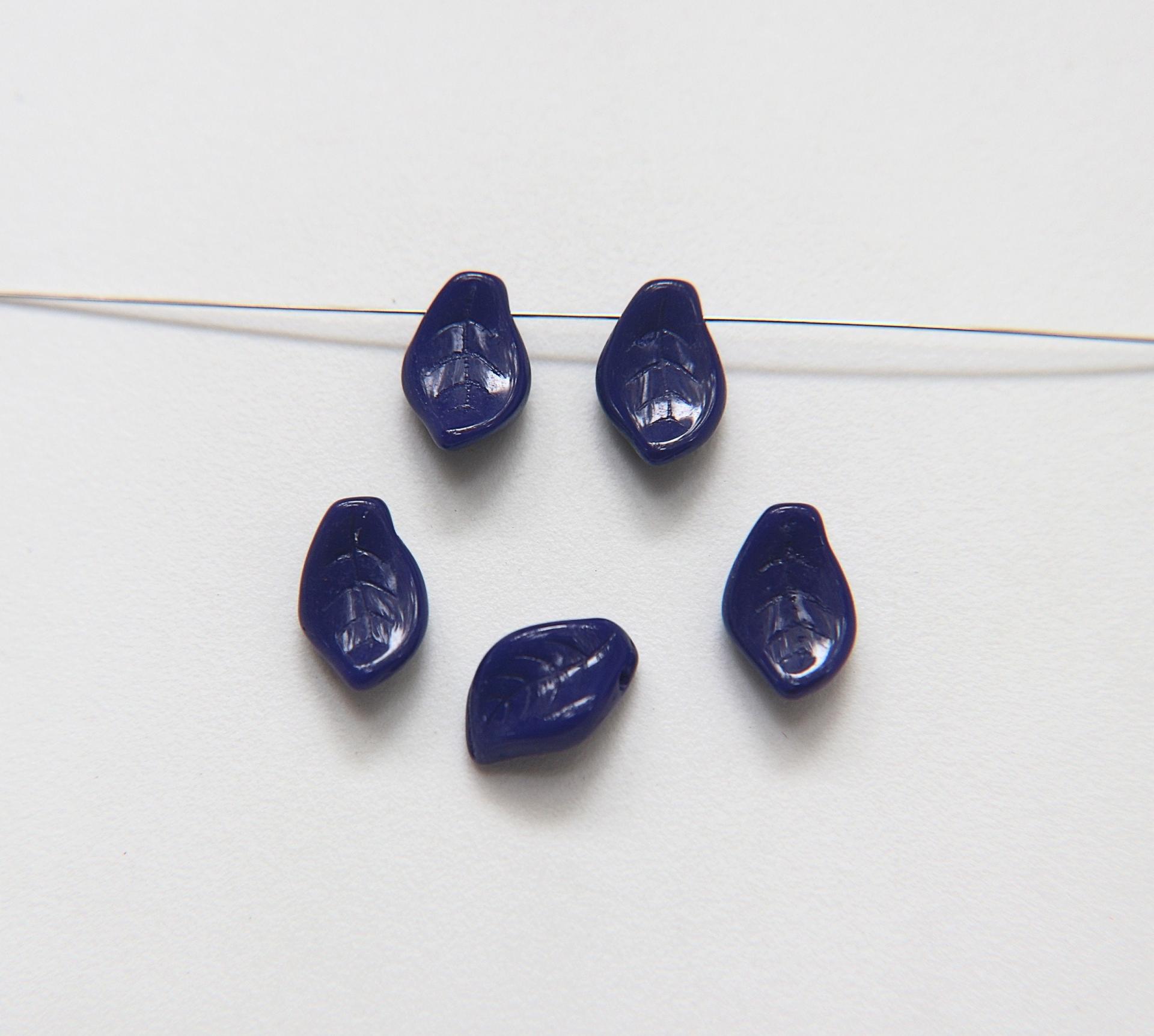 Curly leaf shaped pressed glass beads - made in Czech Republic