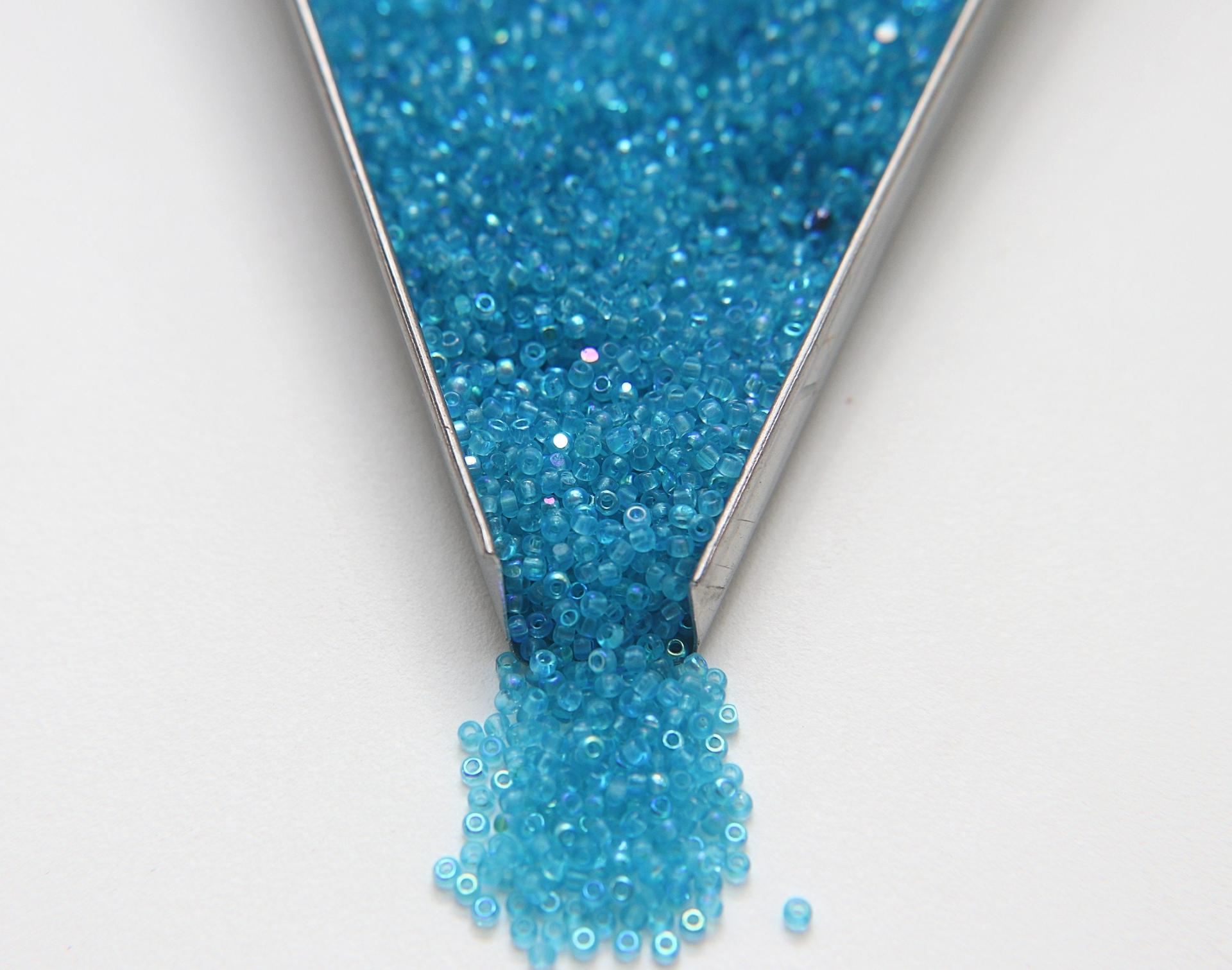 11/0 Charlotte Cut Beads Patina Transparent Aqua Aurore Boreale 10/20/50/250/500 Grams PREMIUM MATERIALS