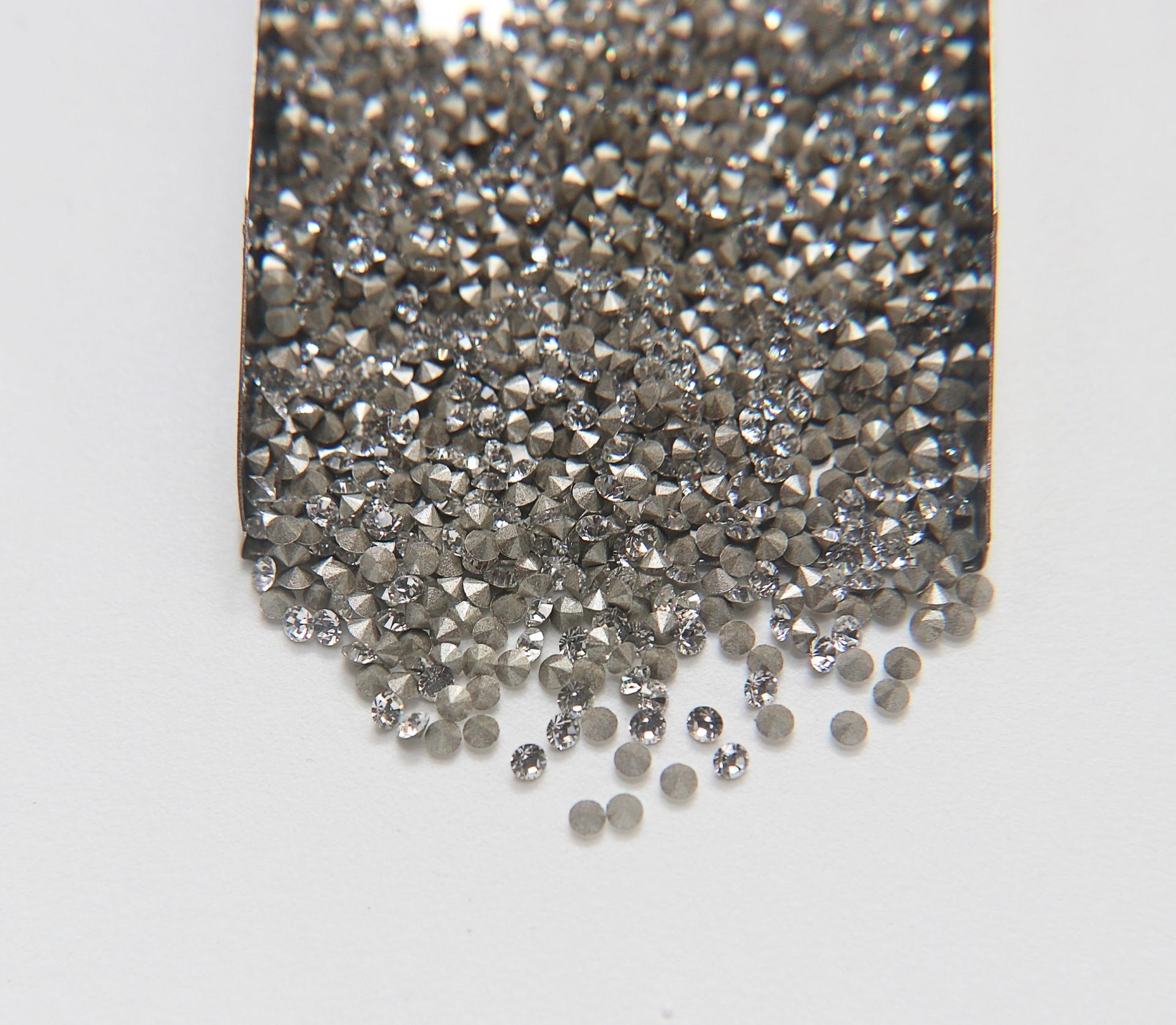 Swarovski Crystal 1028 18pp/8ss Crystal Xilion Chatons Vintage Swarovski foile zirconium hobby craft jewelry making clay craft