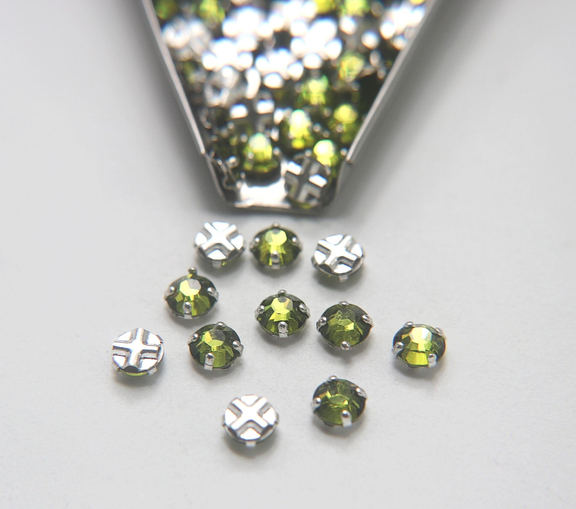 30ss Clear Flatback Vintage Swarovski Crystal Olivine Rose Montees 7mm Silver Plated Mounted Rose sewon embroidery materials wedding