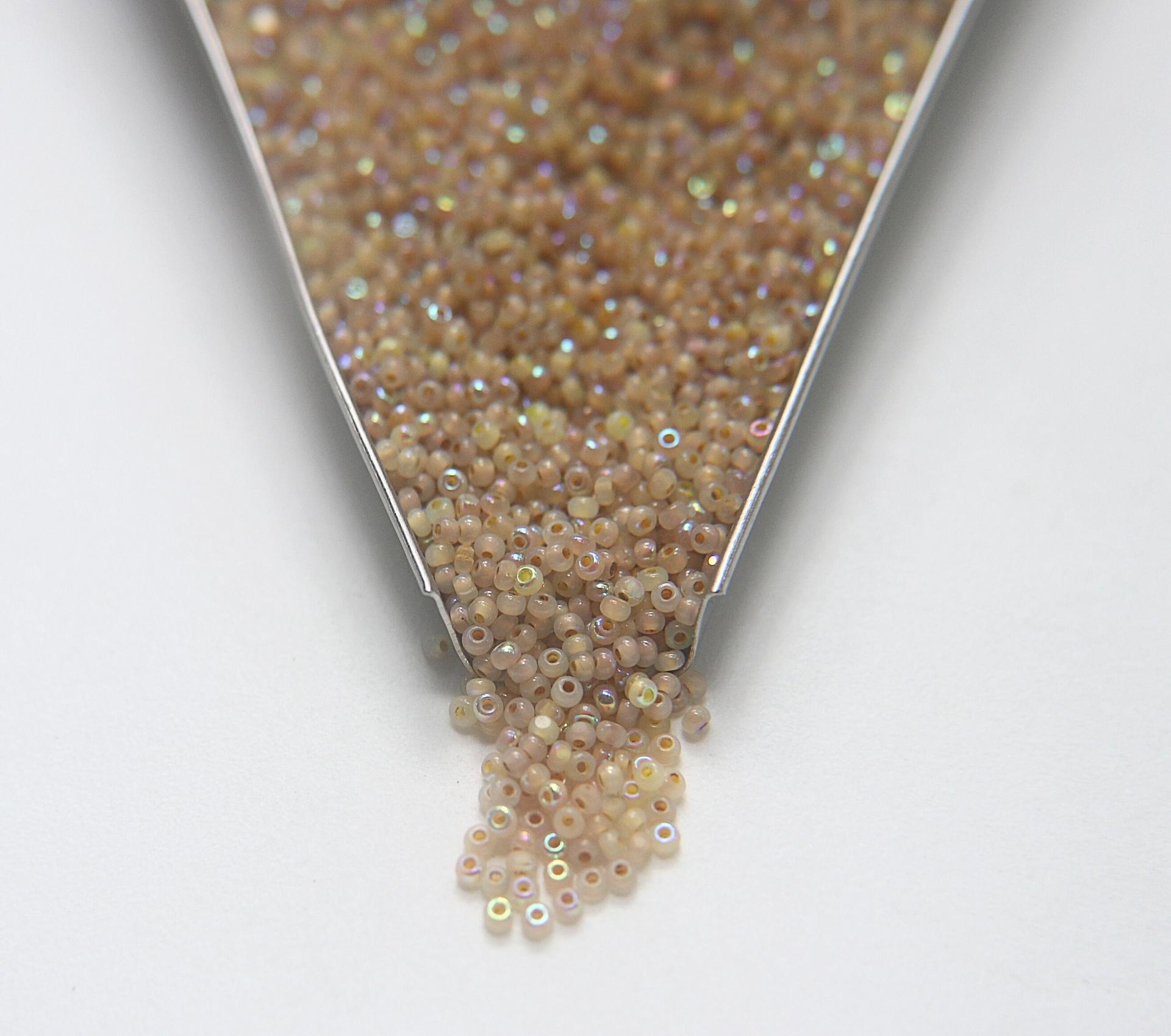 11/0 Charlotte true Cut Beads Patina Opal Neon Yellow Aurore Boreale loose beads embroidery materials native supply