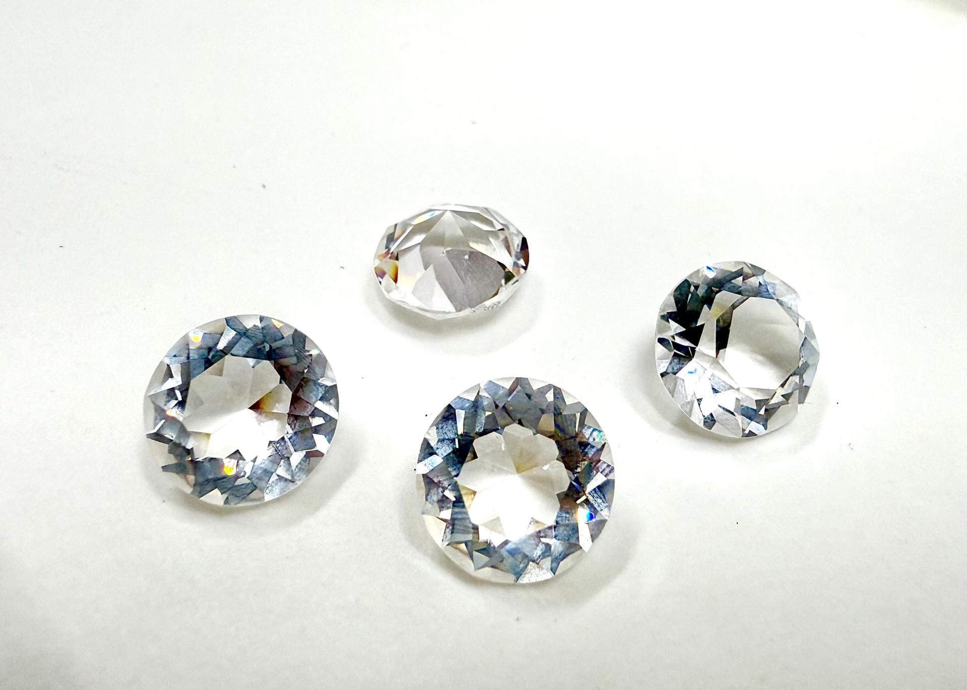 47ss Swarovski Vintage Rhinestones in Crystal Unfoiled jewelry making supply vintage components cubic zirconium