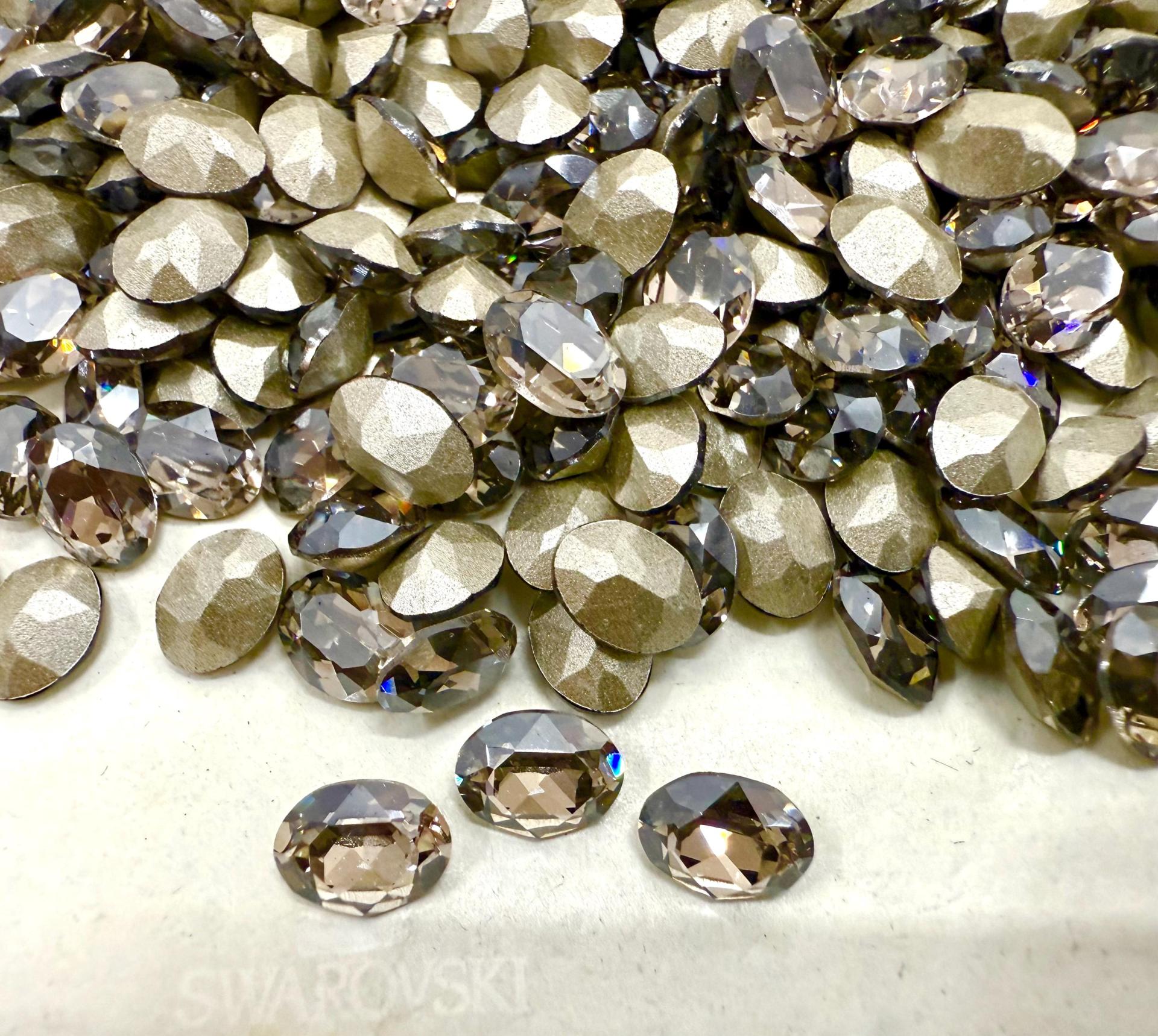 Vintage Swarovski 8x6 mm Crystal Satin Oval Shape 4120 Premier Crystal Rhinestones gemstones jewlery