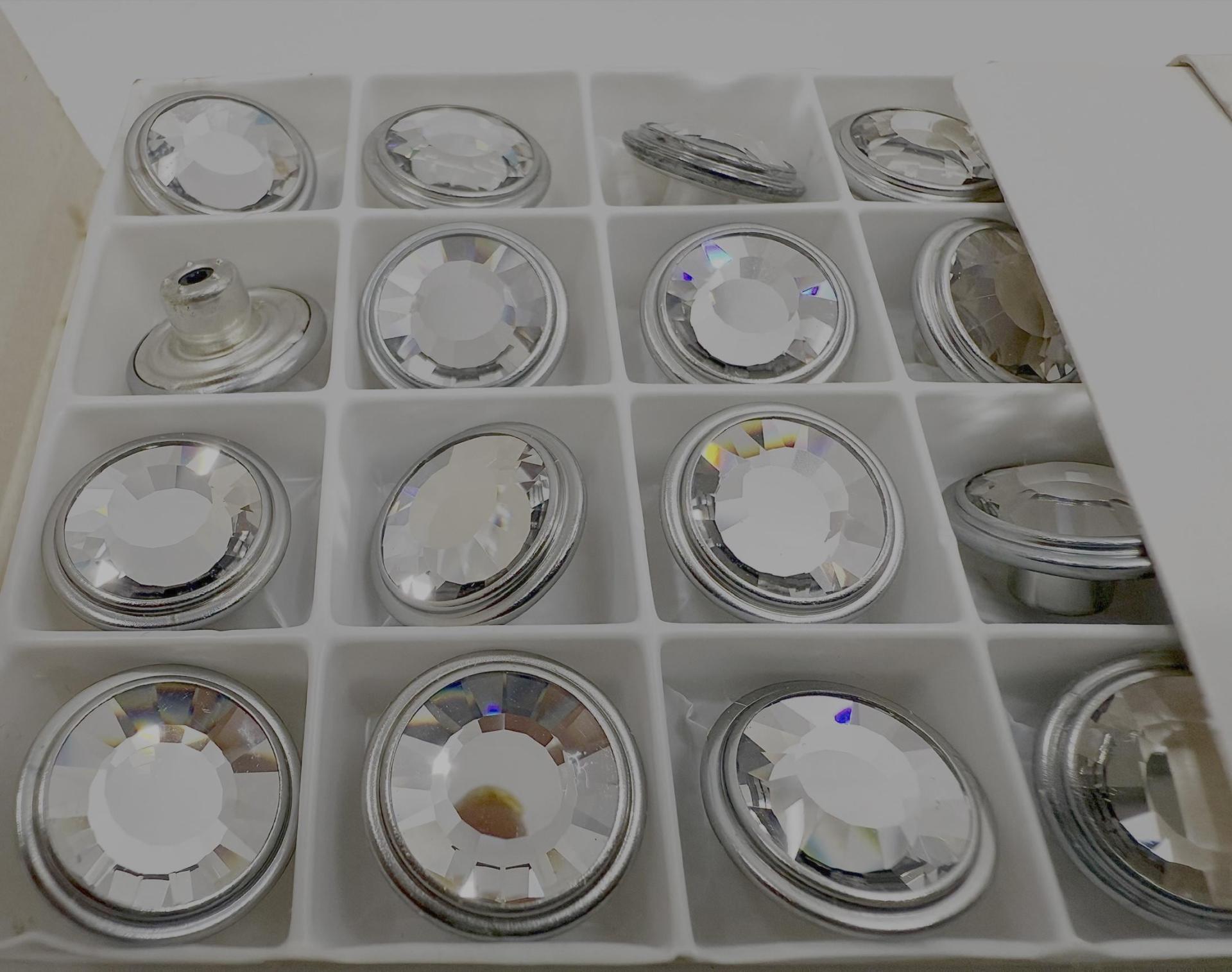 Swarovski Art.# 1790/140 - Swarovski Decorative Jeans Buttons in 17mm, Crystal Stones, Silver Brushed Casting