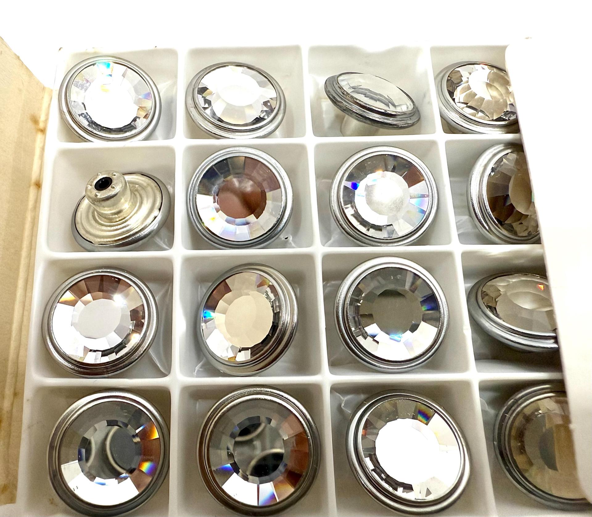 Swarovski Art.# 1790/140 - Swarovski Decorative Jeans Buttons in 17mm, Crystal Stones, Silver Brushed Casting
