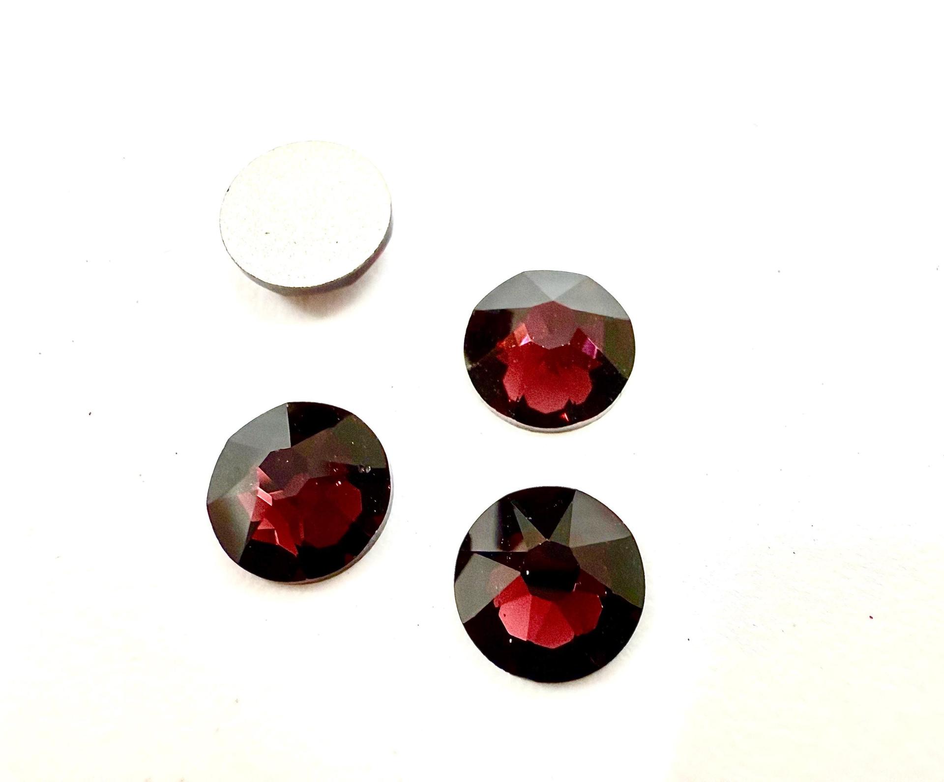 Swarovski 2088 XIRIUS 34ss Flatbacks No-Hotfix Burgundy Rhinestones Nail Art 7mm ss34 Made in Austria