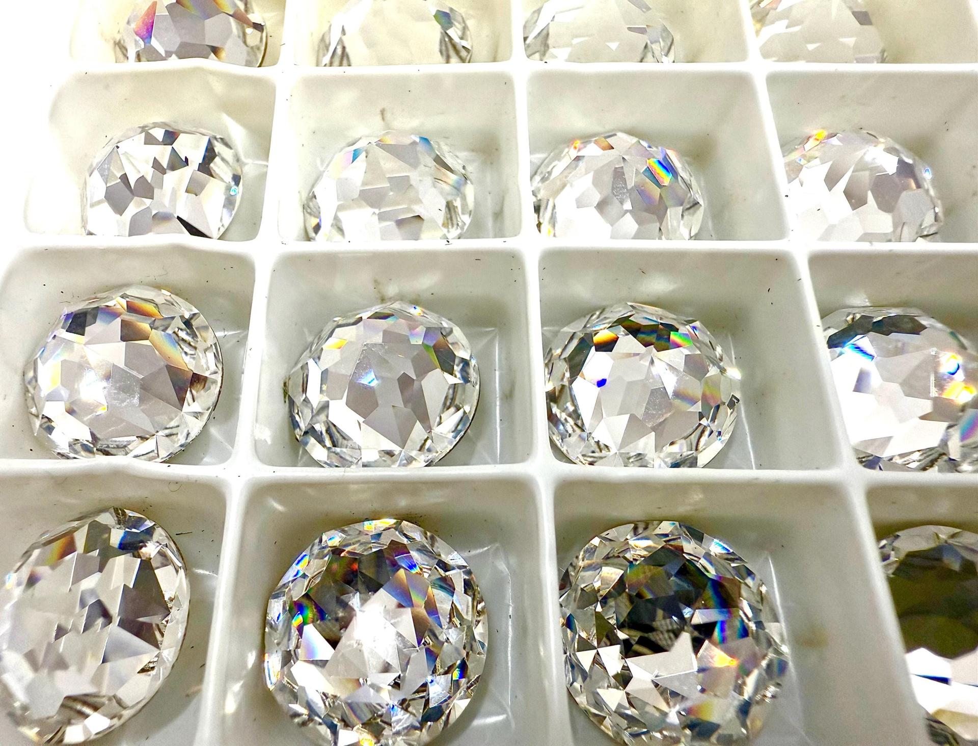 SWAROVSKI 16mm Crystal Foiled 2020 Round Rauten Rose Cut Special Rhinestone Flat Back Fully Faceted Pointed Top Vintage findings