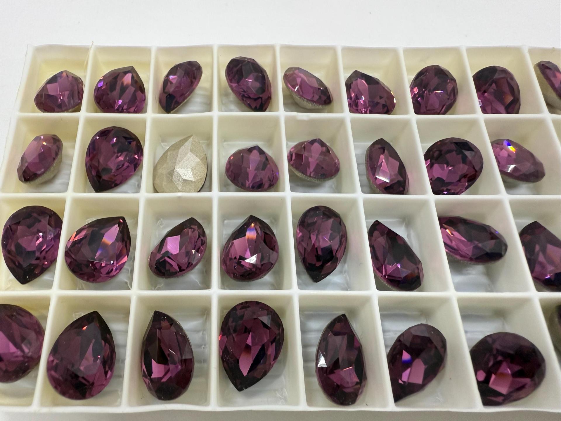 Vintage Swarovski 15x11 mm Amethyst Pear Shape 4320 Premier Crystal Rhinestones zirconium gemstones jewlery findings