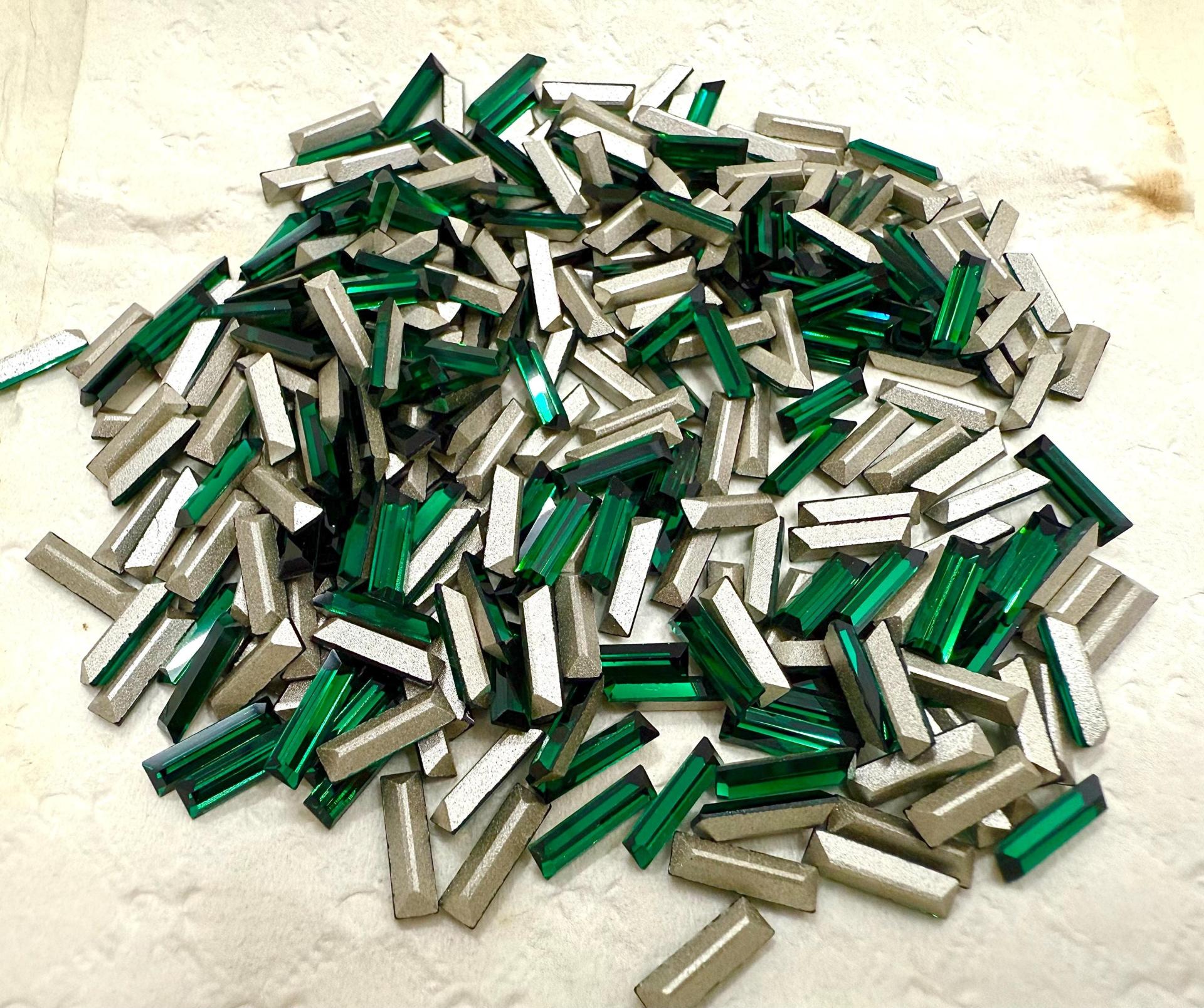 10x3 mm Swarovski 4500 Emerald Baguette Fancy Stone gemstones jewlery making color zirconium