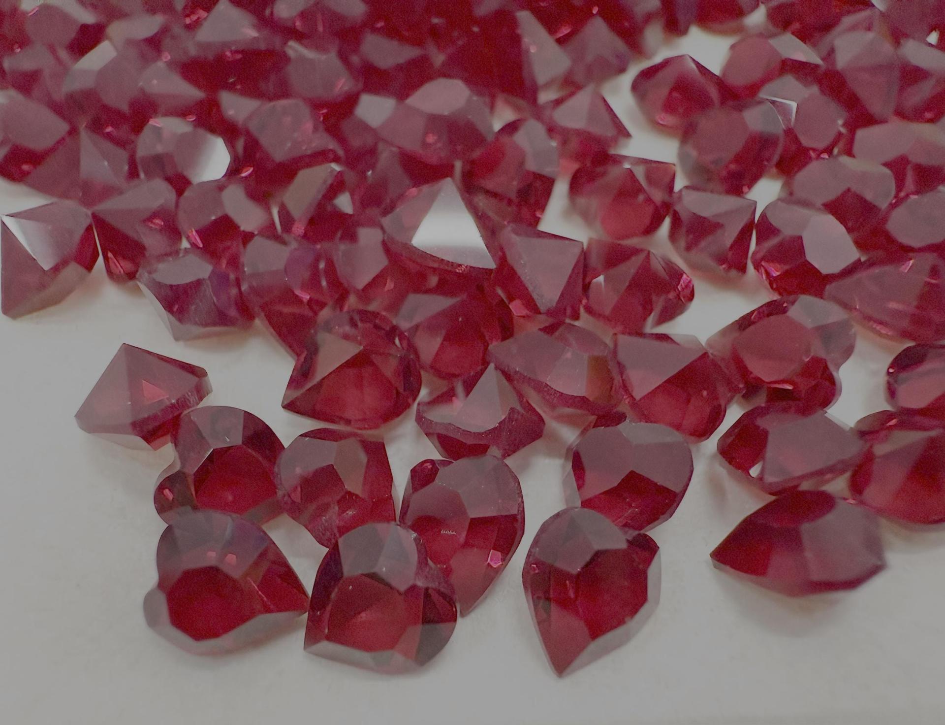 Swarovski 4800 Vintage Heart Rhinestones - 6.6x 6 mm in Siam unfoiled fancy stones jewelry making