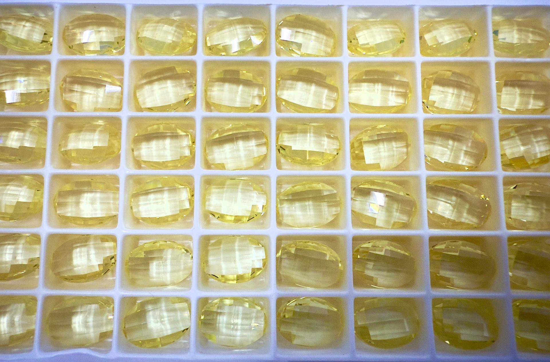 Swarovski 4114 Chessboard Oval 14x10mm Pack of 6 Jonquil (unfoiled) gemstones
