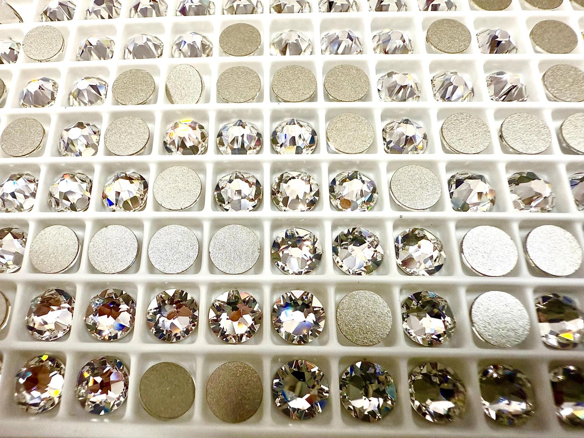 Swarovski 2088 XIRIUS 30ss Flatbacks No-Hotfix Crystal Rhinestones Nail Art 6.3mm Made in Austria