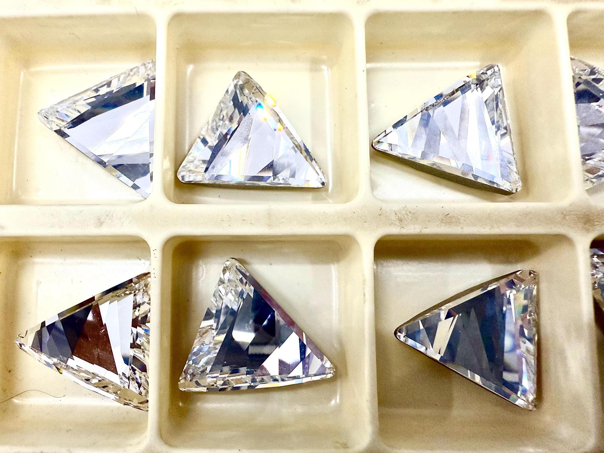 Swarovski 4717 Delta Fancy Stone 21.5mm Crystal Foiled jewelry making stones