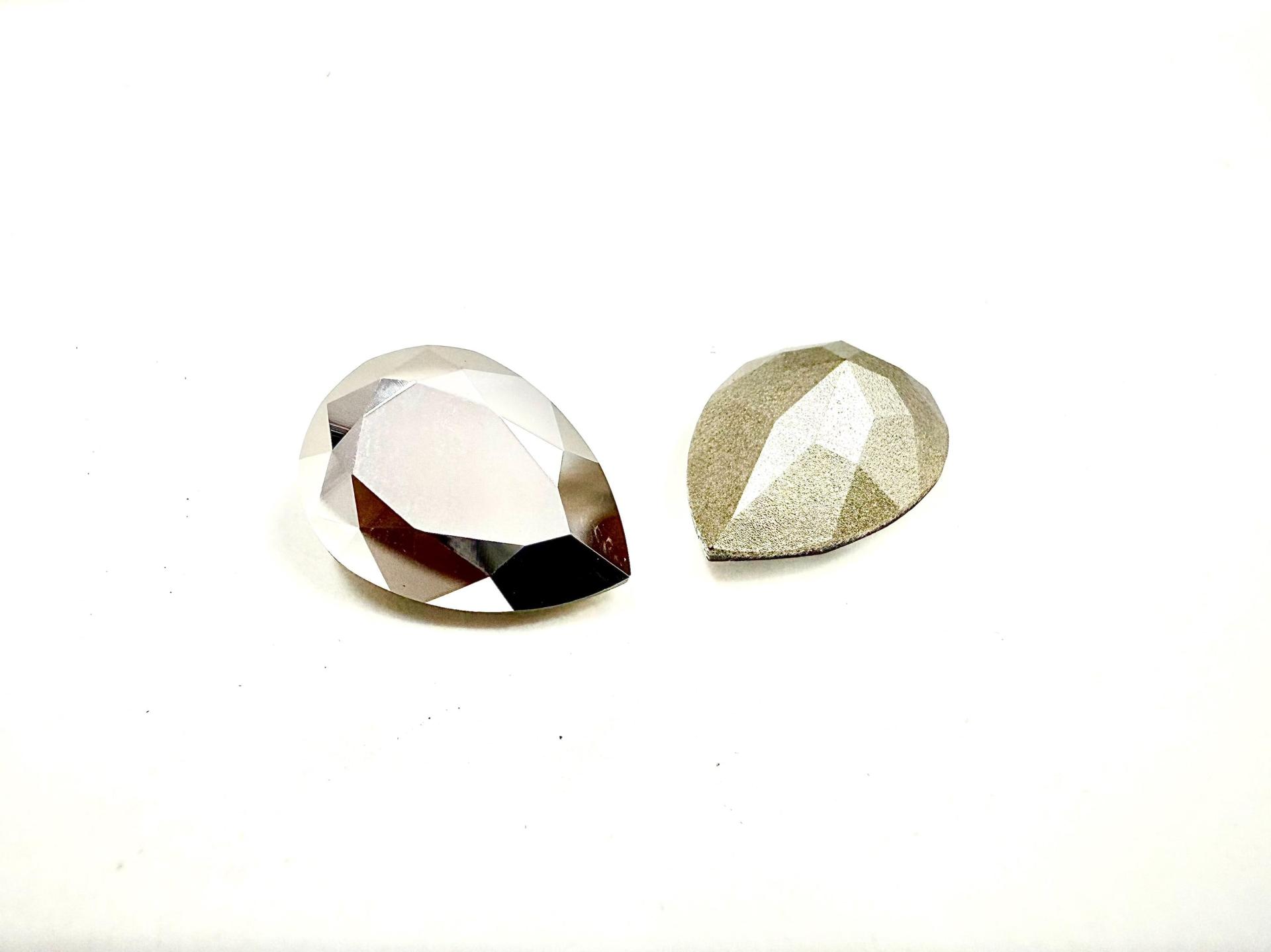 Vintage Swarovski 18x13 mm Crystal Comet Argent Light Pear Shape 4320 Premier Crystal Rhinestones gemstones jewlery