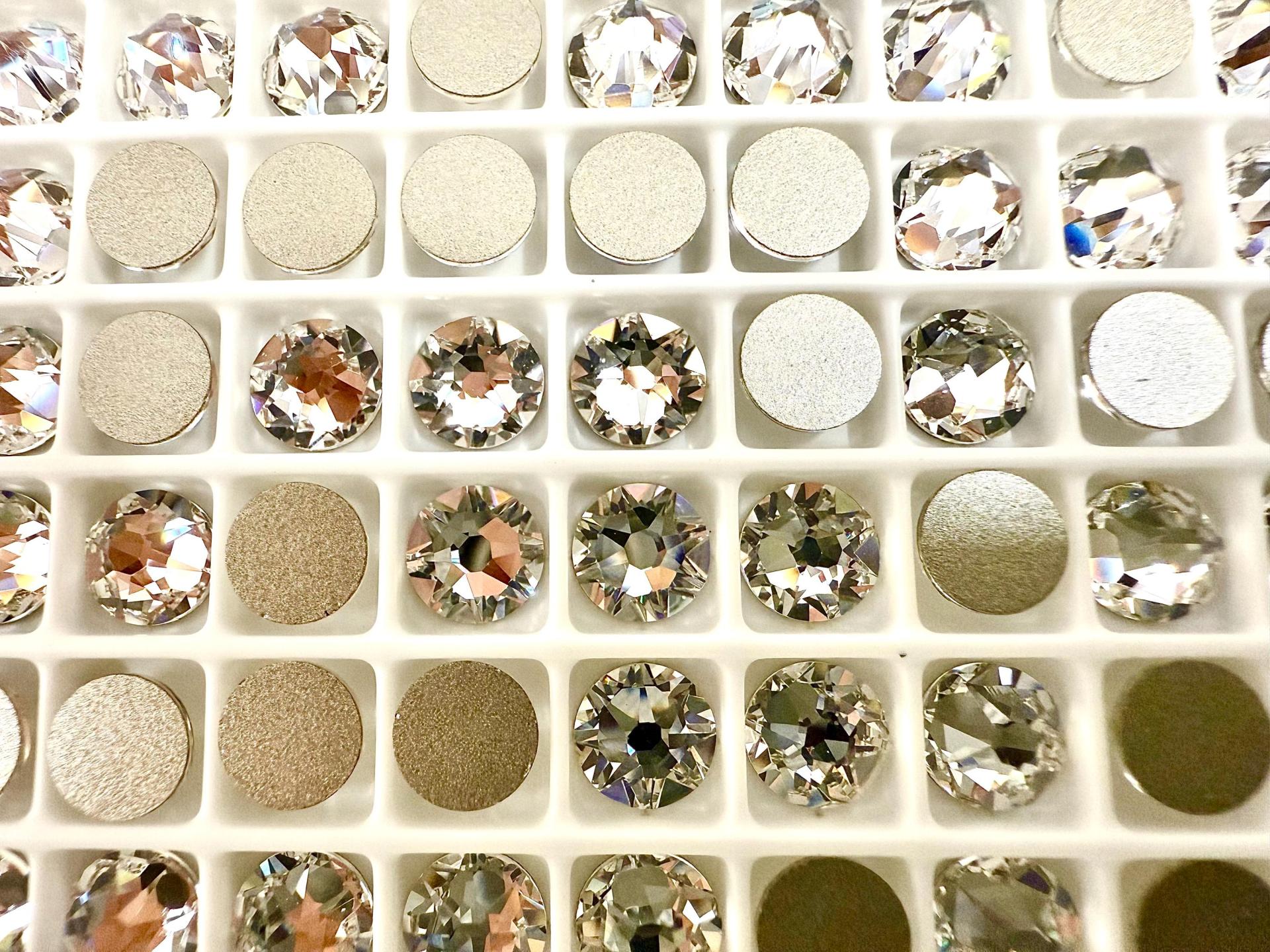 Swarovski 2088 XIRIUS 30ss Flatbacks No-Hotfix Crystal Rhinestones Nail Art 6.3mm Made in Austria