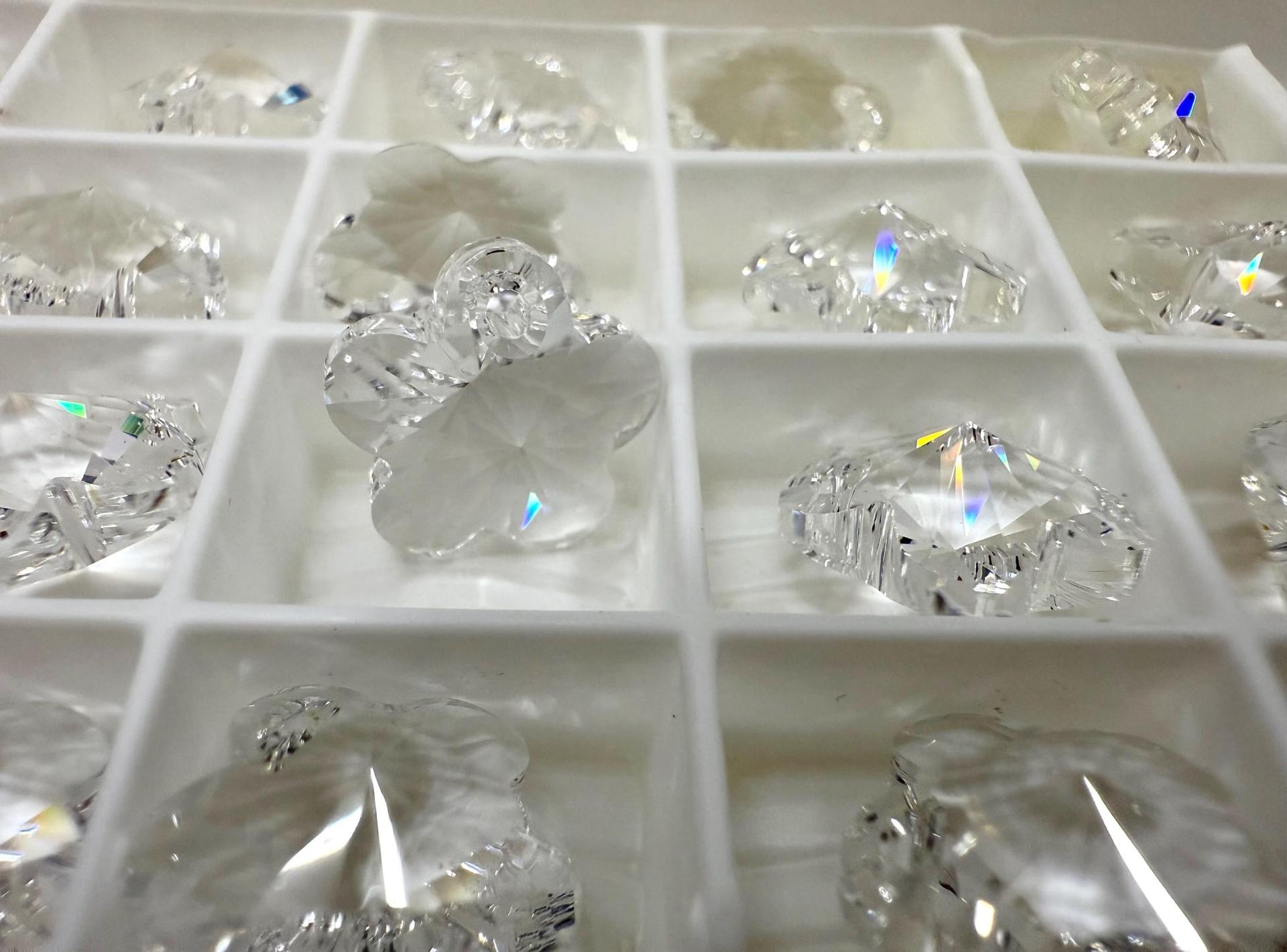 Swarovski Element 6744 12mm Flower Pendant Crystal Pendant Beads Crystal drops vintage findings jewelry making wedding decorations