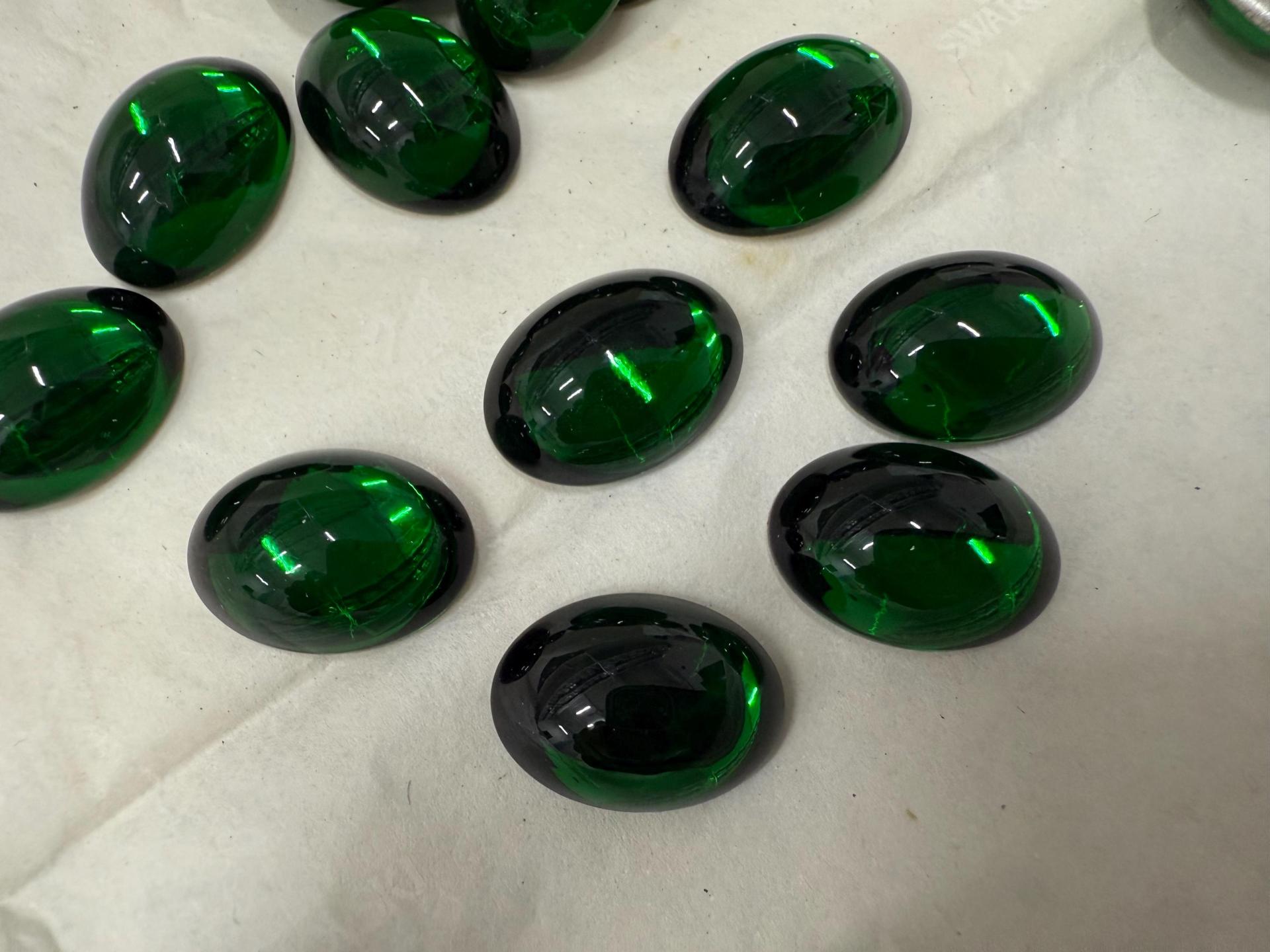 Swarovski 18 X13mm Vintage 2190 Flat Back Oval in Medium Emerald Cabochon Cabs Jewelry findings