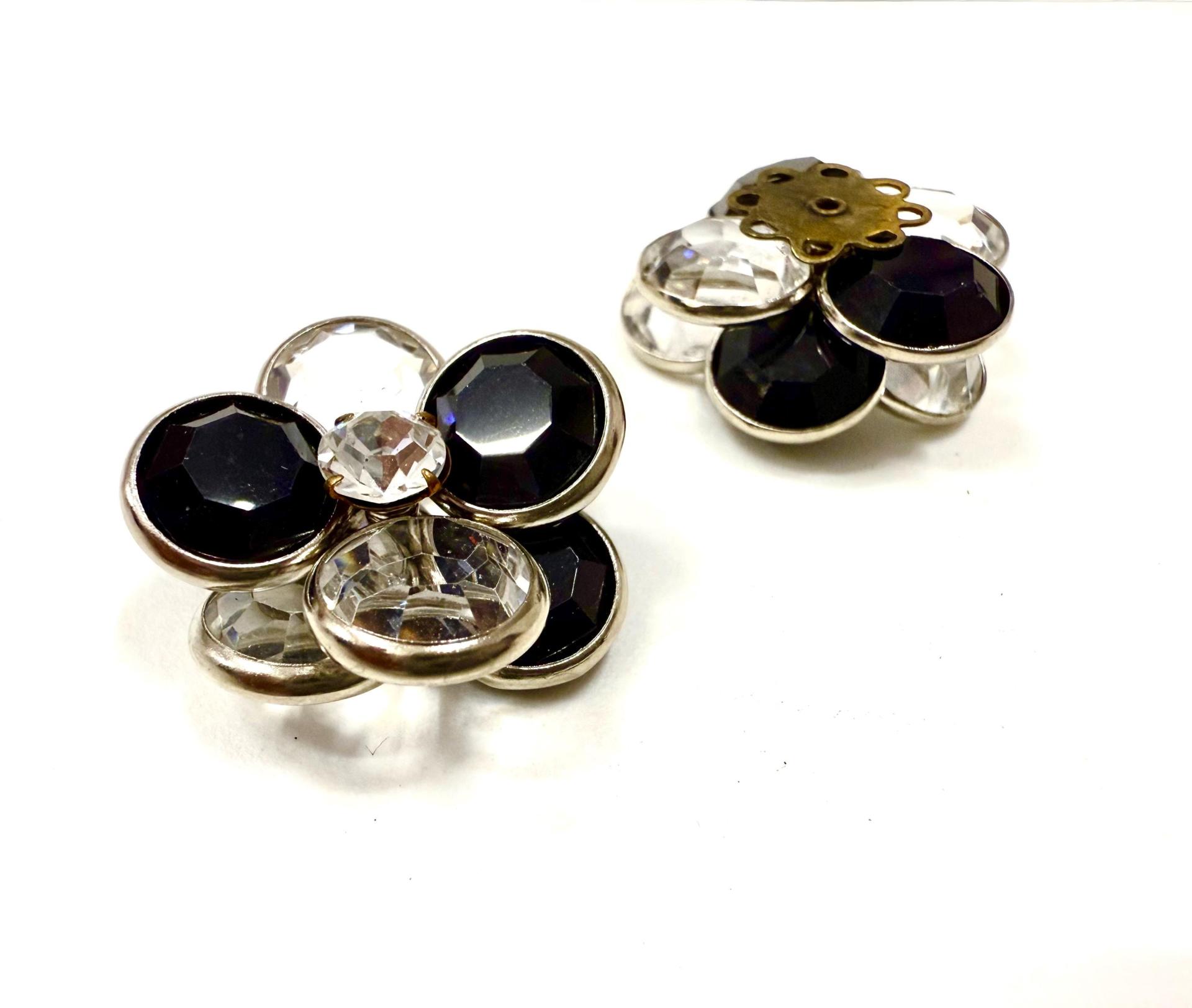 24mm Vintage channel beads in crystal and jet embedded in silver plated metal flower Embellishment DIY Supplies wedding decorations