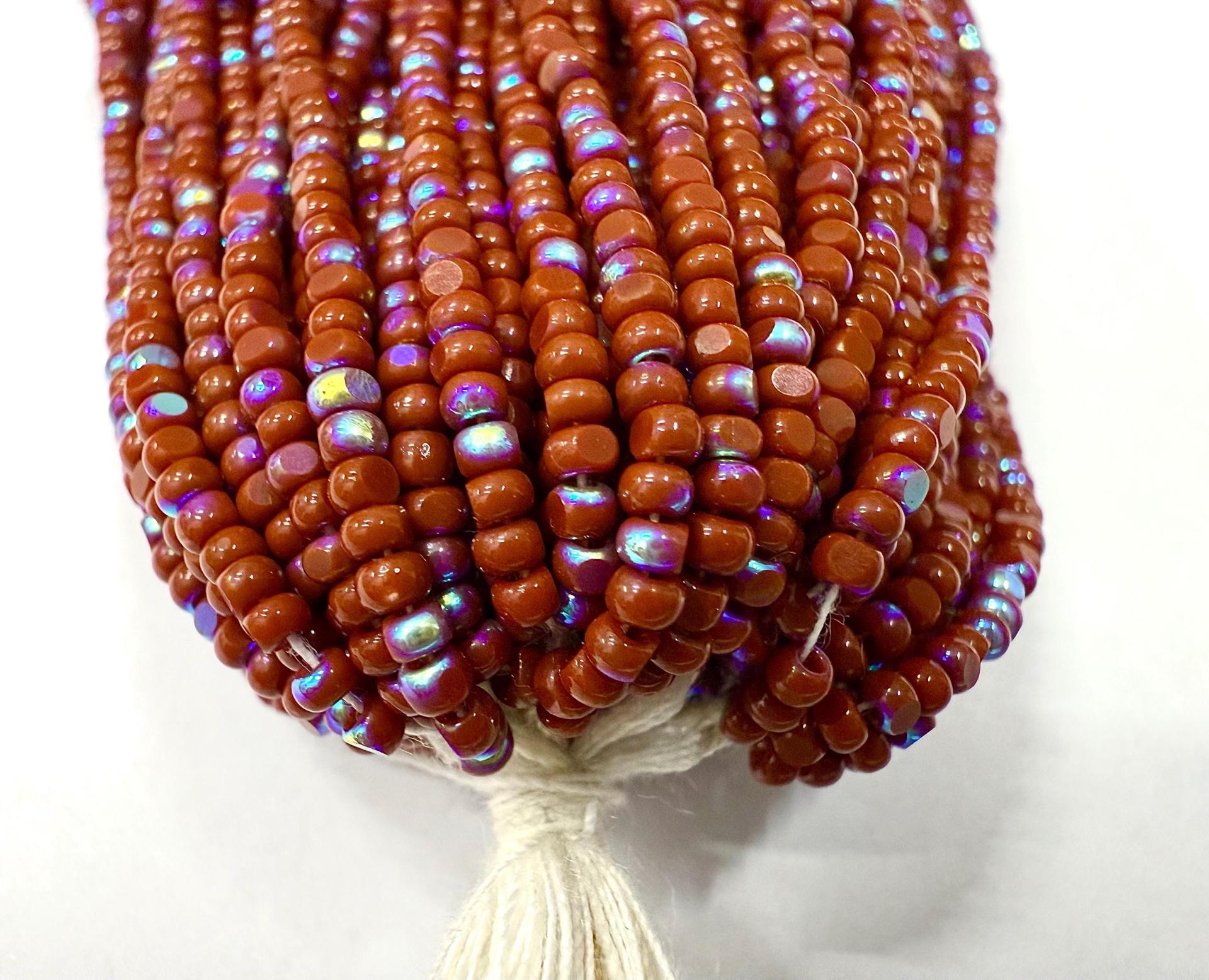 11/0 Hanks Charlotte true Cut Beads Patina Burnt Rust Opaque Aurore Boreale