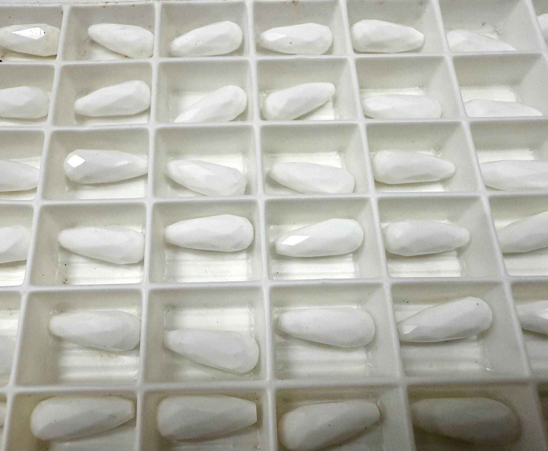 Vintage Swarovski 11x4mm long drop beads  jewelry making vintage beads findings necklace making beads supply