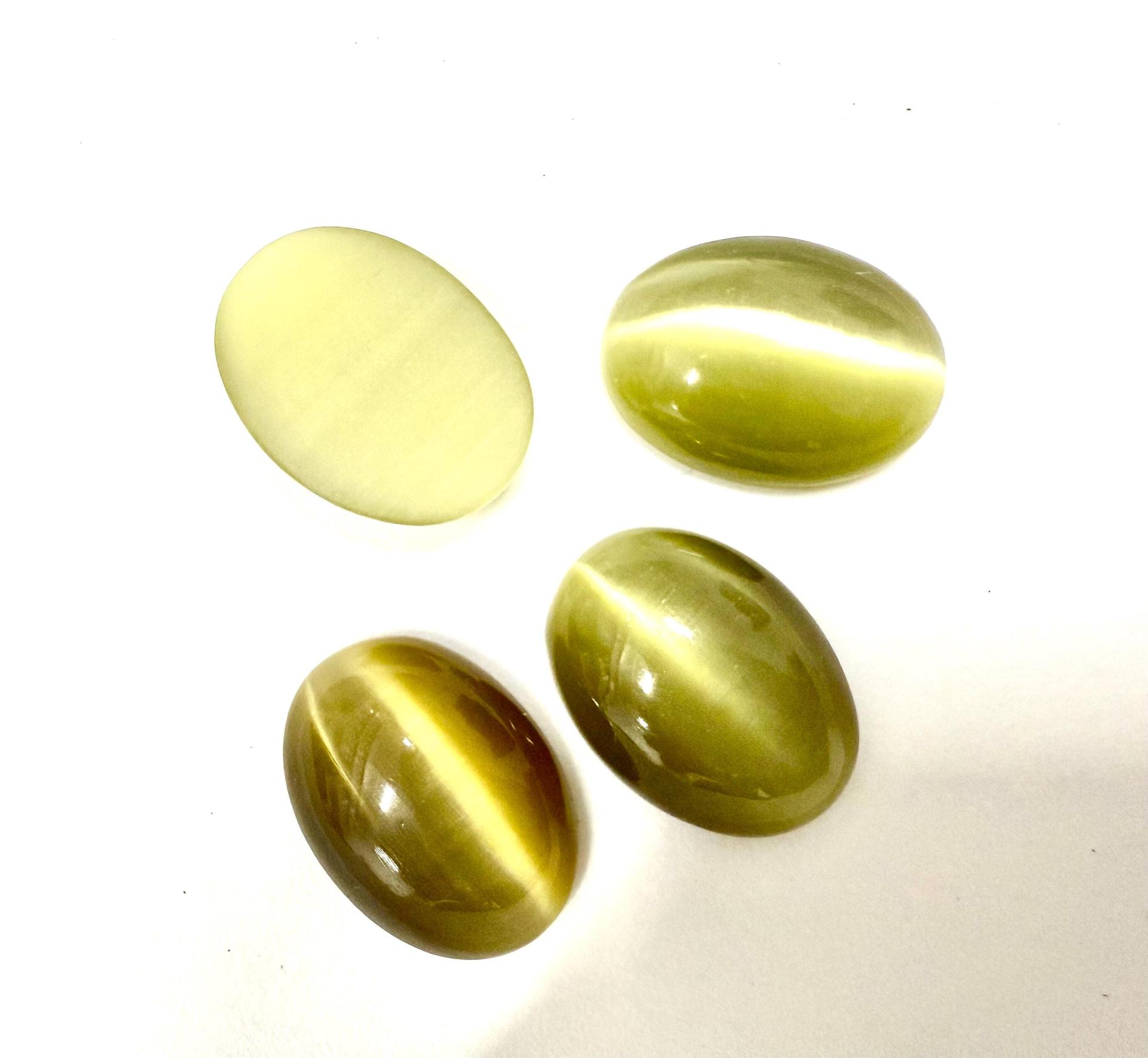 Vintage Swarovski Light Olive Crystal Cabochons, Vintage Oval Flat Backs (20x14 mm)