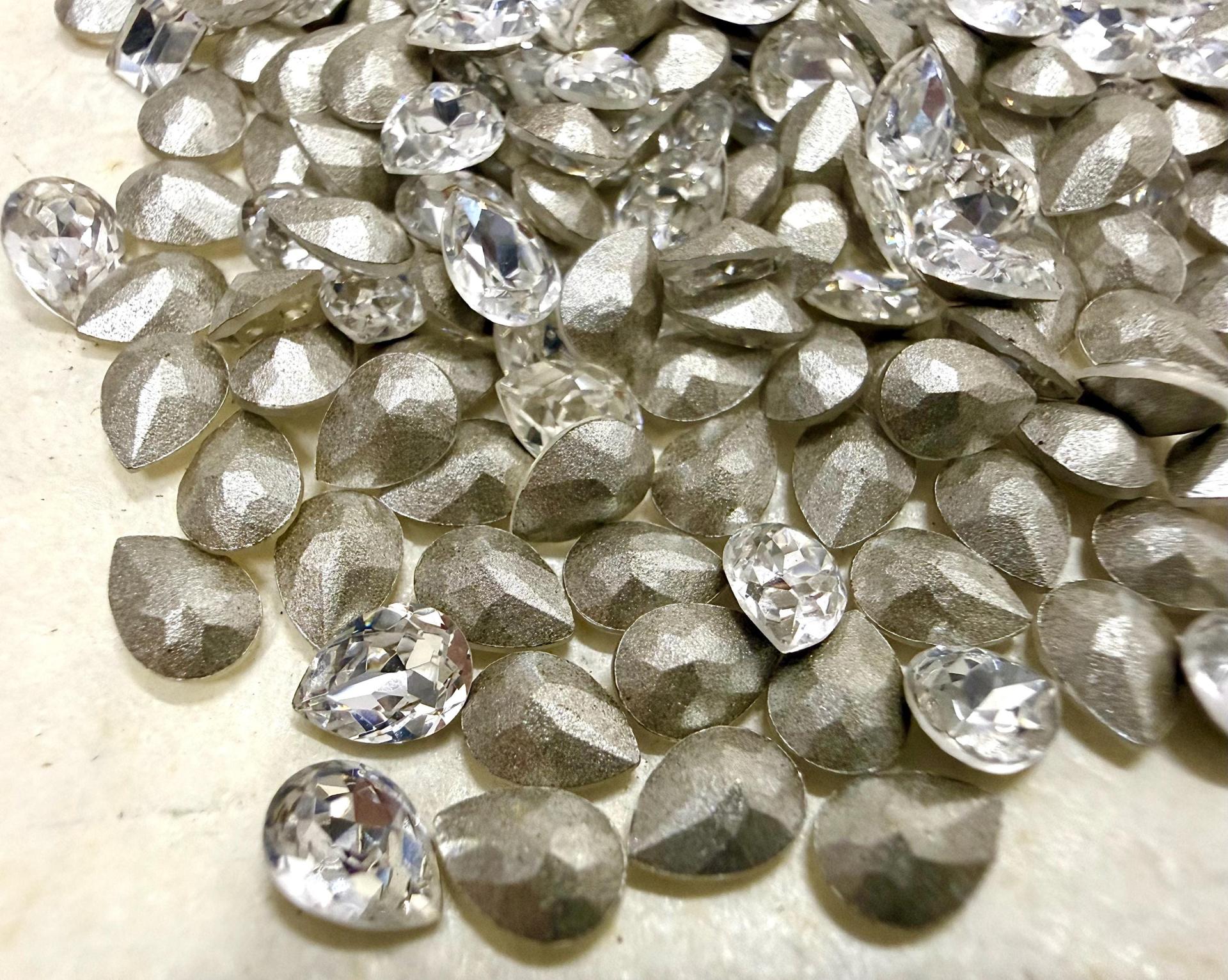 Vintage Swarovski 6x4 mm Crystal Pear Shape 4320 Premier Crystal Rhinestones (6 Pieces) gemstones, jewlery