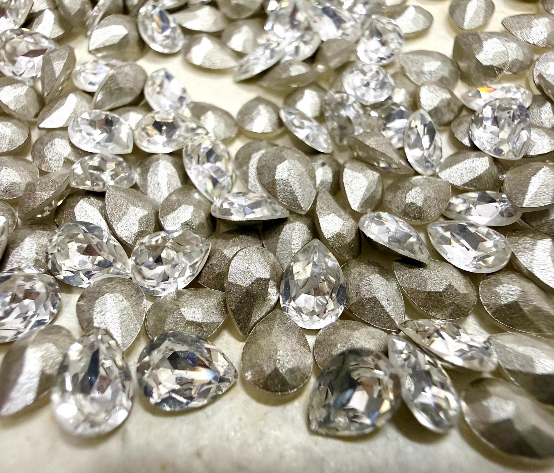 Vintage Swarovski 6x4 mm Crystal Pear Shape 4320 Premier Crystal Rhinestones (6 Pieces) gemstones, jewlery