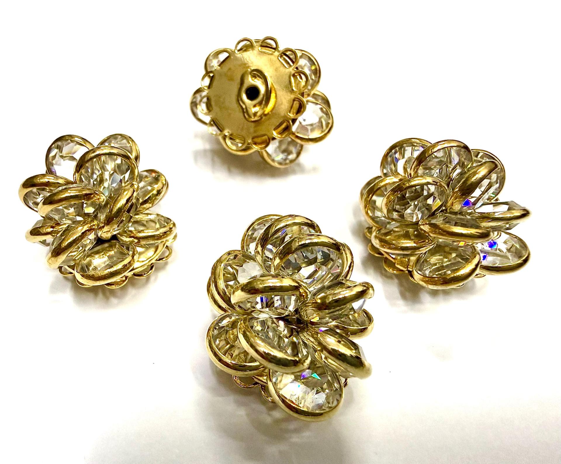 Vintage Crystal Flower Embellishment (26mm)