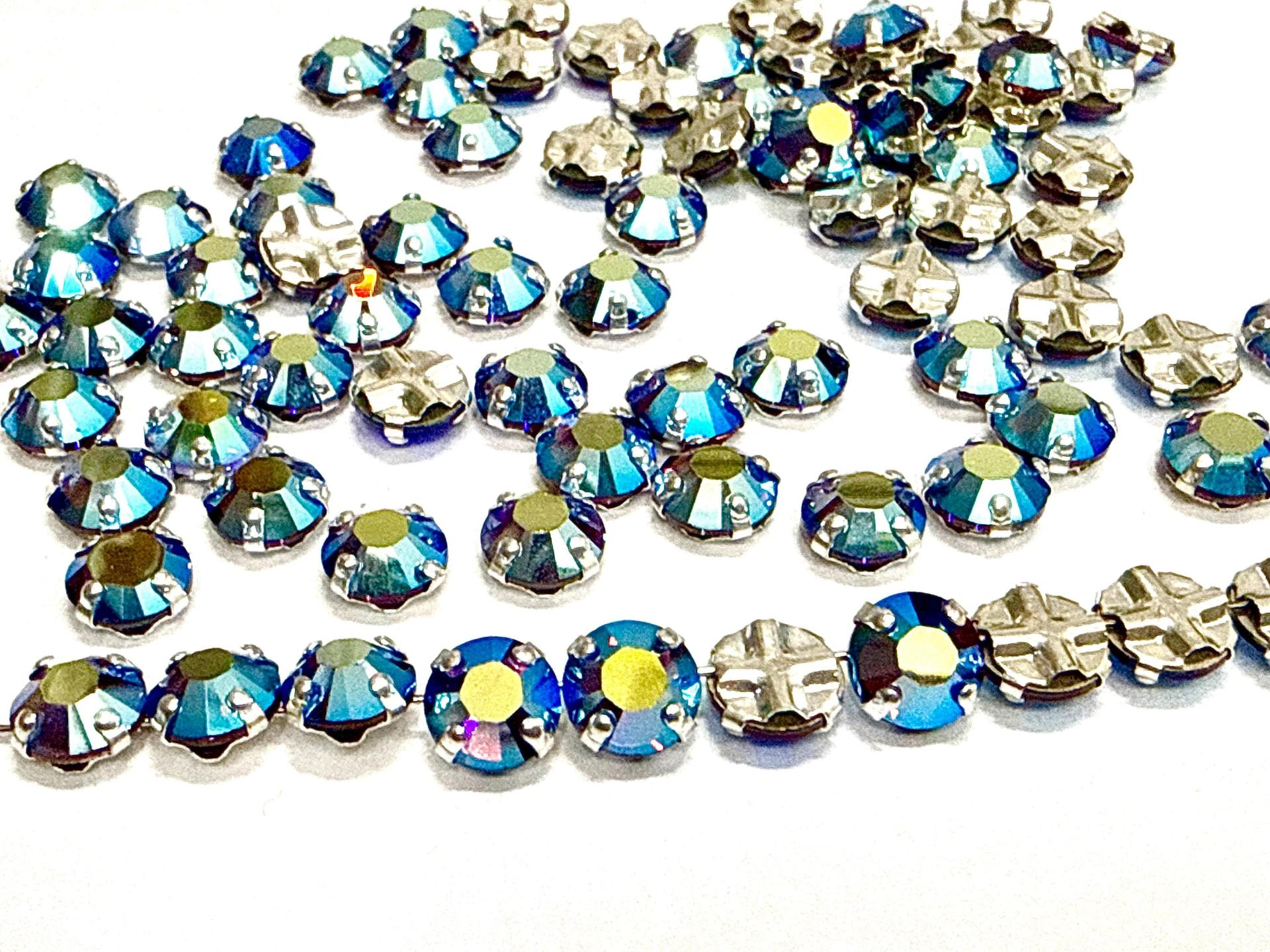 Vintage Swarovski Crystal Rose Montees, Olivine Green, 30ss