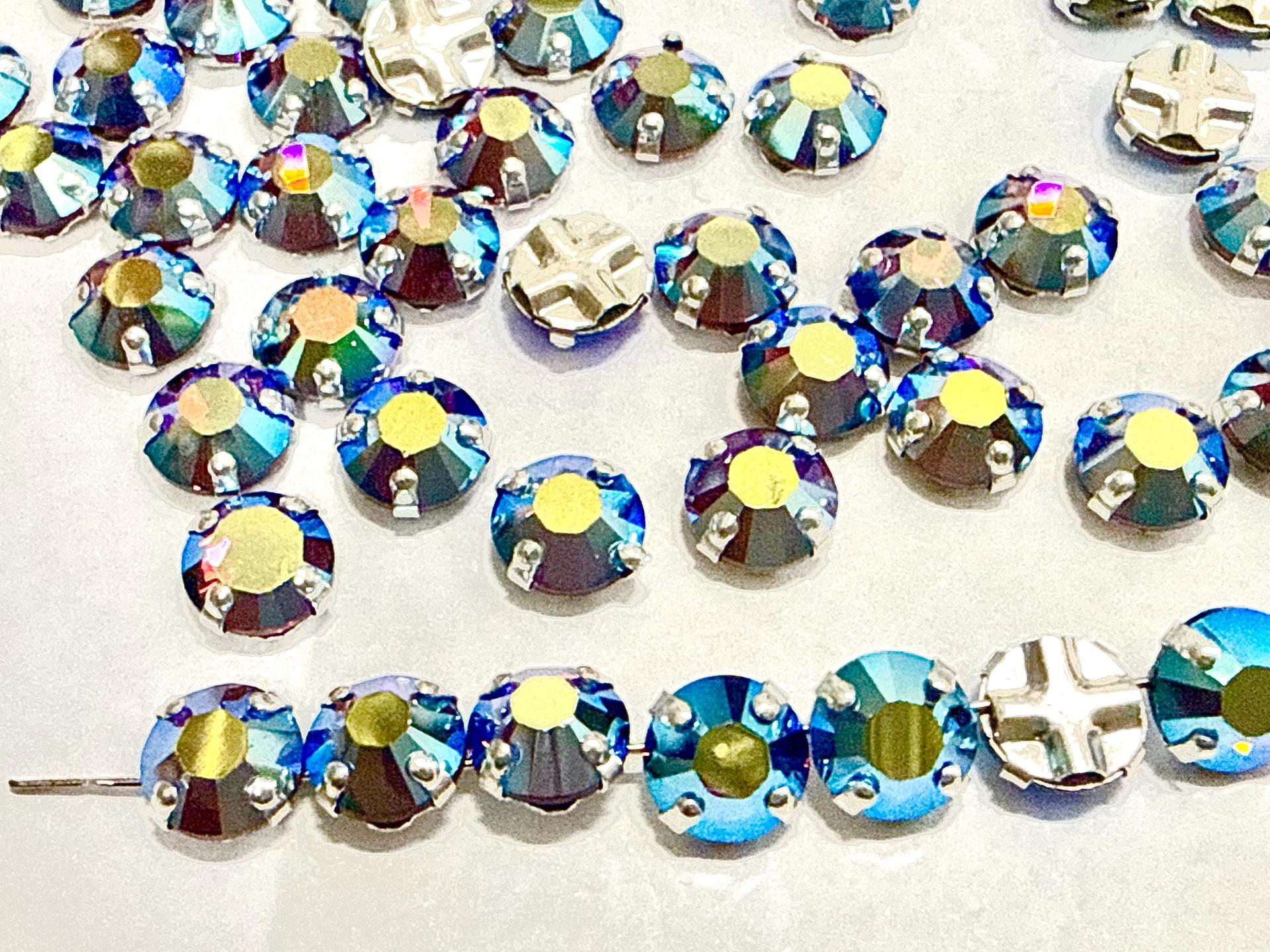 Vintage Swarovski Crystal Rose Montees, Olivine Green, 30ss