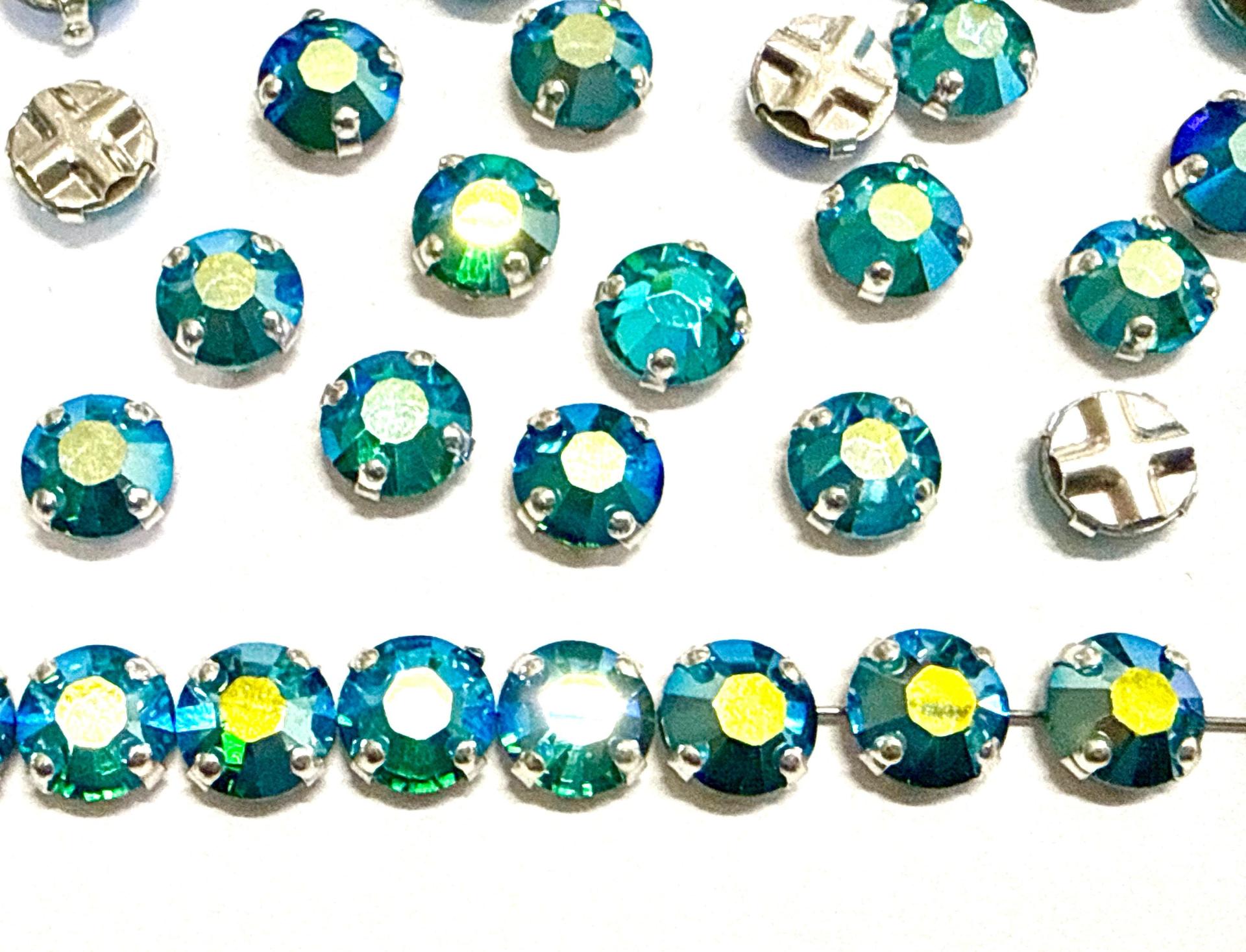 Vintage Swarovski Crystal Rose Montees,  Emerald AB, 30ss