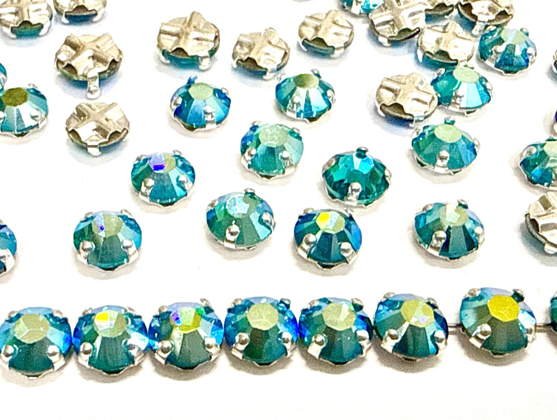 Vintage Swarovski Crystal Rose Montees,  Emerald AB, 30ss
