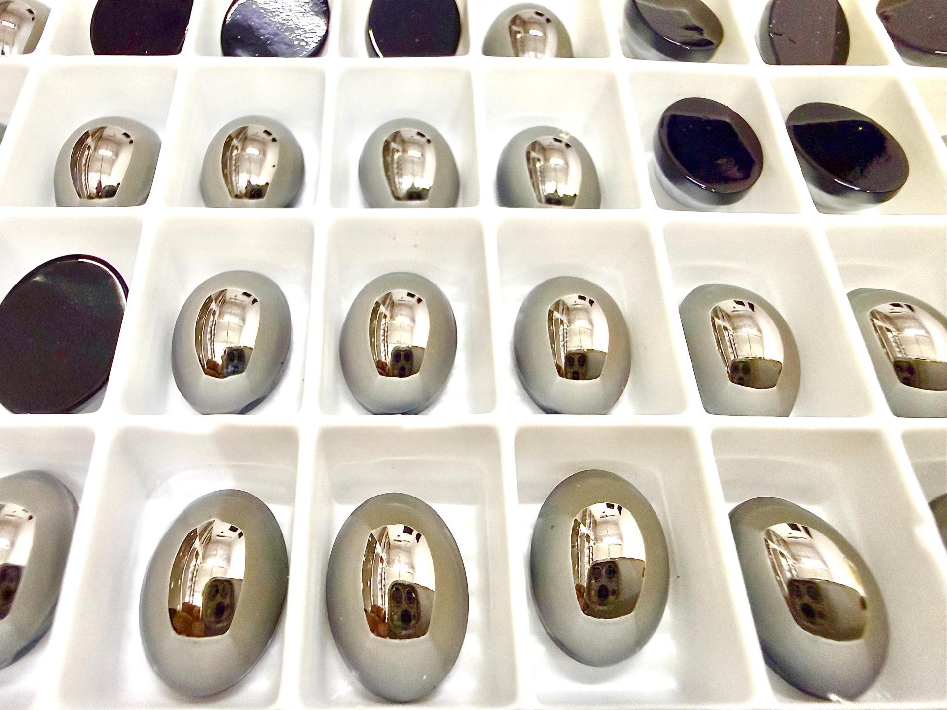 Swarovski 14x10 mm Vintage 2190 Jet Metallic Silver Unfoiled Flat Back Oval Cabochon Cabs