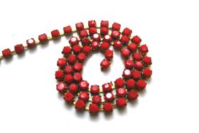 10SS Rhinestone Chain Vintage Glass Pressed Chatons Coral Red Opaque (2.8 mm) 1/2/5/15 Meters embroidery materials, craft vintage findings