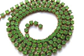 6 SS Rhinestone Chain Vintage Glass Peridot Frosted Foiled Chatons (2mm) 1/2/5/15 Meters vintage findings, strass chains, craft supplies