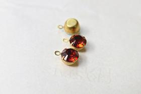 Swarovski 7mm Round setting drop one loop in Crystal Red Magma 34ss 6/12/24/100/300 Pieces jewelry supplies in Brass/Vintage Black