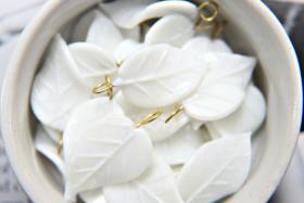 6 Iridescent White Glass Leaf Drop Beads With Embedded Loop 35 x 17 MM