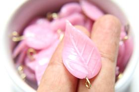 Iridescent Misty Rose Glass Leaf Drop Beads With Embedded Loop 35 x 17 MM Charms 6/30 pieces