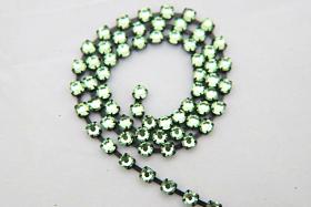 16ss Swarovski 2088 Chain in Flat Back Peridot (4mm) 0.5/1/2/5 Meters Vintage Black Settings Bridal Supplies, strass chains, craft supplies