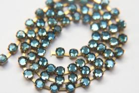 16ss Swarovski 2088 Chain in Flat Back Montana (4mm) 0.5/1/2/5 Meters Brass Settings Bridal Supplies, strass chains premium material