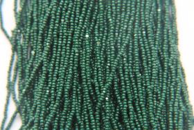 13/0 Hanks Charlotte Cut Beads 53270 Emerald Opaque 1/5/25/50/100 Hanks 1.6mm glass beads, jewelry supply, findings, craft supply, rare