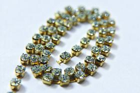 18ss Swarovski Rhinestone Chain in Light Azore 0.5/1/2/5 Meters Bridal Supplies, Jewelry Making, vintage findings, embroidery materials