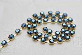 16 SS Rhinestone Chain Swarovski in Crystal Metallic Blue 4mm 0.5/1/2/5/15 Meters vintage findings, strass chains, craft supplies, rare