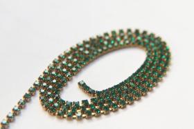 14pp Swarovski Vintage Chain in Emerald (2mm) 0.5/1/2/5/15 Meters Brass Settings