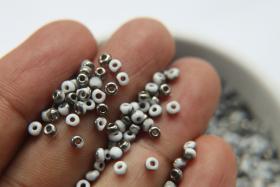 8/0 Charlotte Cut Beads Patina Chalk White Gun Metal 10/20/50/250/500 Grams 425 Pieces embroidery materials, jewelry making, vintage
